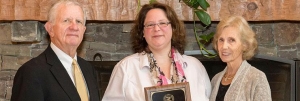 Dr. Jennifer Burris receiving Durham Freshman Advocate Award